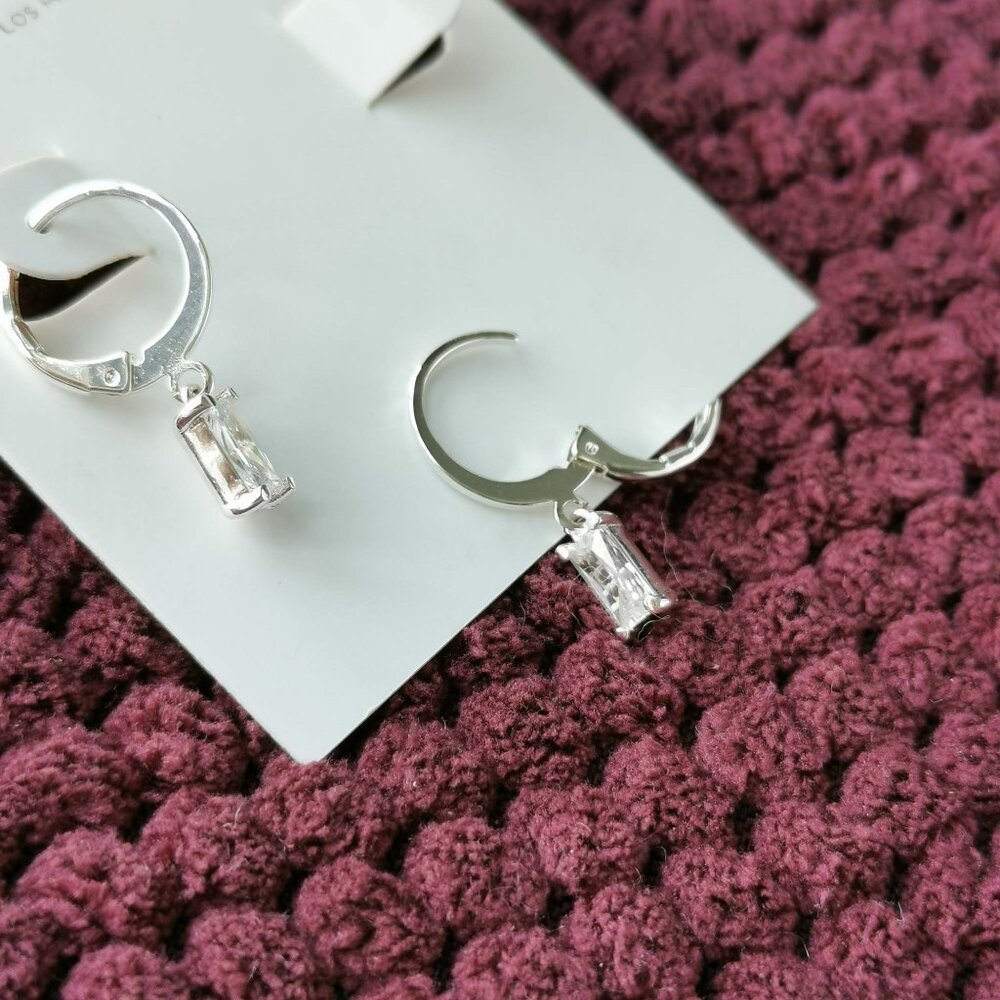 Alicia Bonnie Silver White Crystal Twinkling Treasure huggie drop earrings NEW - Picture 2 of 3